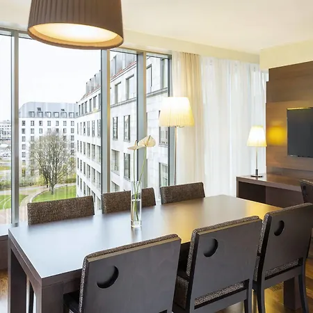Otel Nh Collection Altmarkt 4*