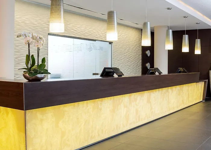 إن إتش كولكشن درسدن ألتماركت 4*