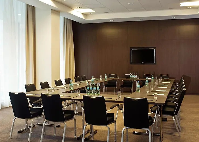 إن إتش كولكشن درسدن ألتماركت