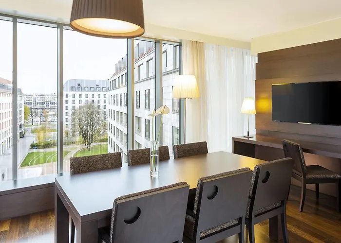 Hotel Nh Collection Altmarkt 4*