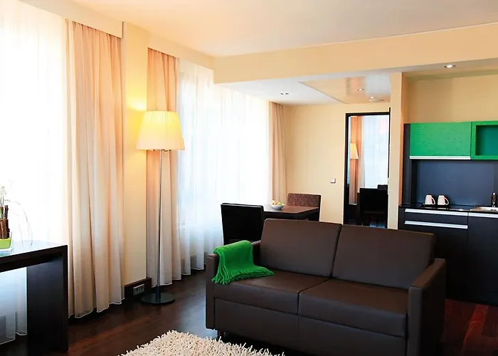 Hotel Nh Collection Altmarkt 4*